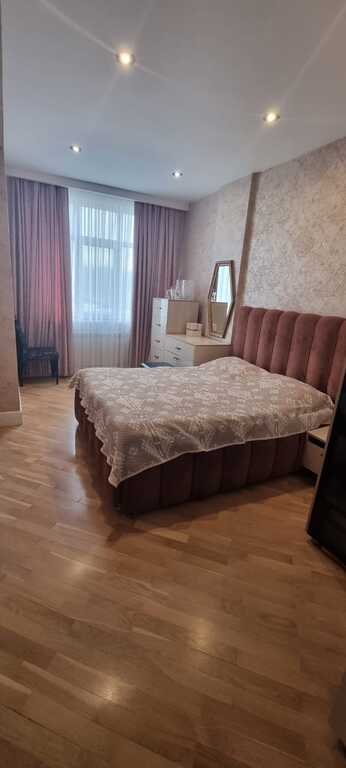 Satılır 3 otaqlı yeni tikili, 118 m², İnşaatçılar m.-13