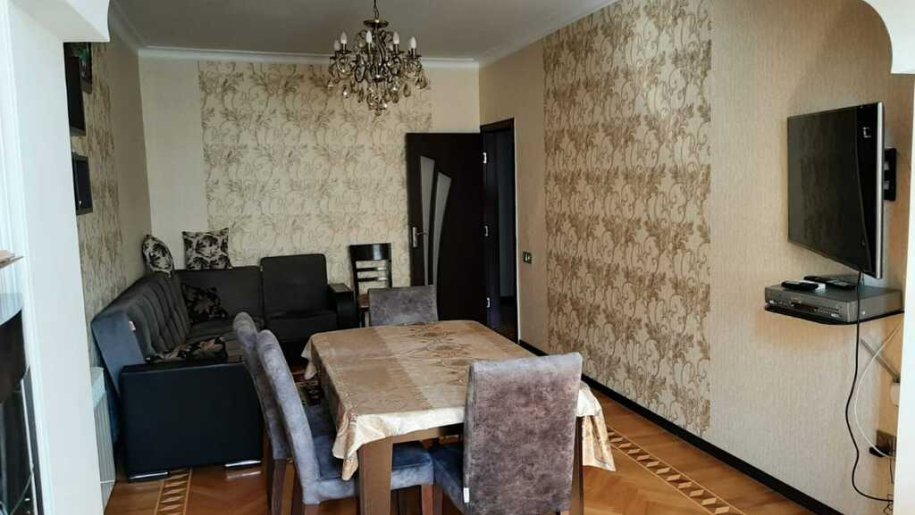 Satılır 3 otaqlı köhnə tikili, 90 m², Nəsimi m.-1
