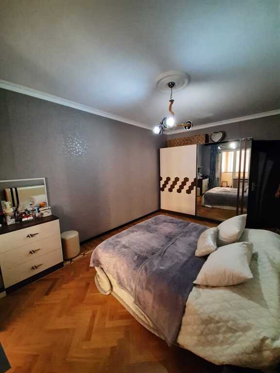 Satılır 3 otaqlı köhnə tikili, 90 m², Nəsimi m.-3