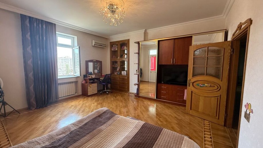 Satılır 3 otaqlı yeni tikili, 220 m², Nizami m.-7