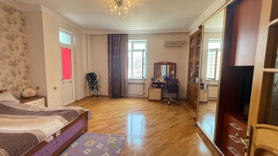 Satılır 3 otaqlı yeni tikili, 220 m², Nizami m.-8
