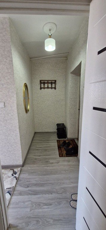 Satılır 1 otaqlı köhnə tikili, 30 m², İnşaatçılar m.-8