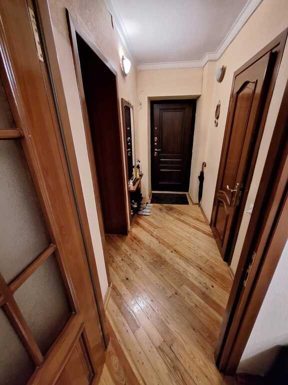 Satılır 3 otaqlı köhnə tikili, 75 m², İnşaatçılar m.-8