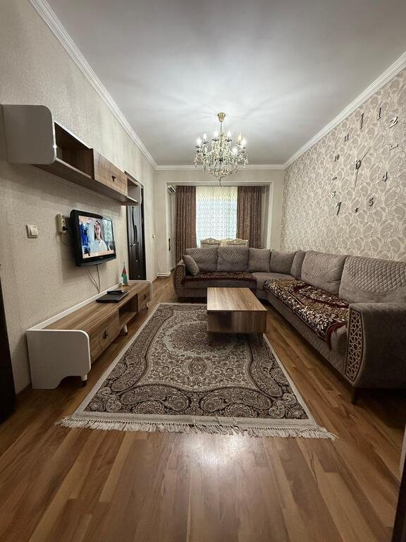 Kirayə verilir 2 otaqlı köhnə tikili, 56 m², Memar Əcəmi m.-1