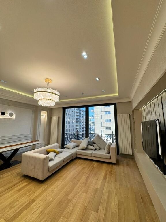 Kirayə verilir 3 otaqlı yeni tikili, 170 m², 28 May m.-1