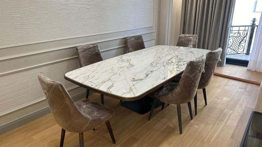 Kirayə verilir 3 otaqlı yeni tikili, 170 m², 28 May m.-4