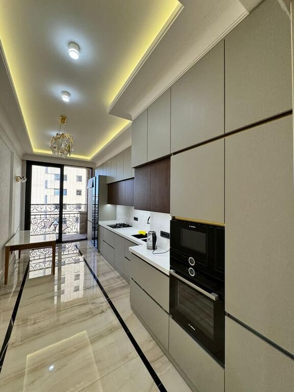Kirayə verilir 3 otaqlı yeni tikili, 170 m², 28 May m.-5