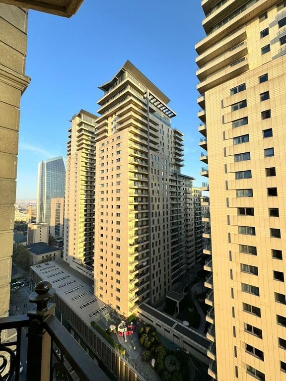 Kirayə verilir 3 otaqlı yeni tikili, 170 m², 28 May m.-10