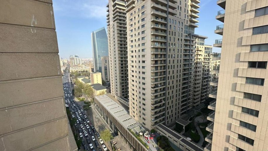 Kirayə verilir 3 otaqlı yeni tikili, 170 m², 28 May m.-15
