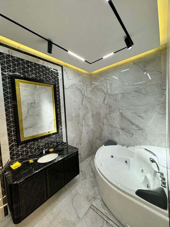 Kirayə verilir 3 otaqlı yeni tikili, 170 m², 28 May m.-21