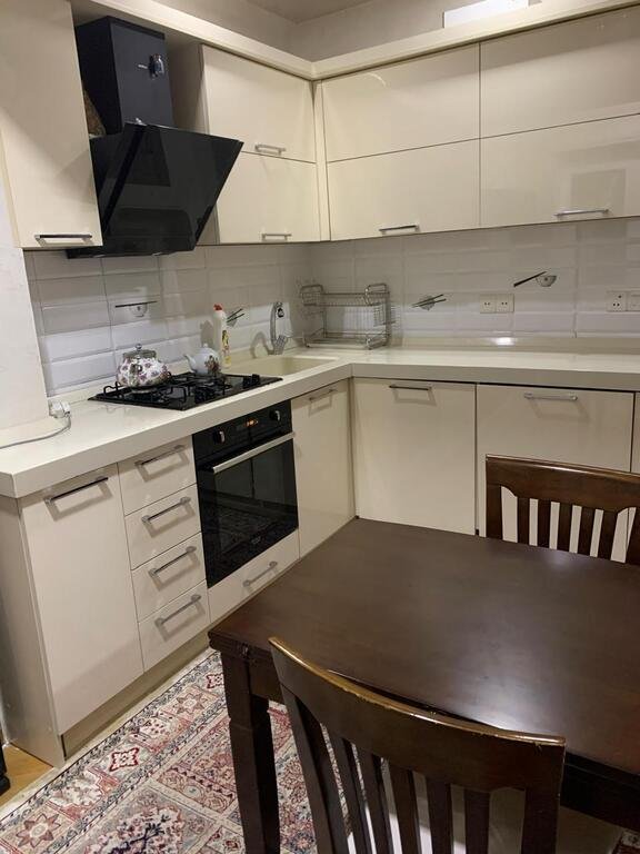 Satılır 4 otaqlı köhnə tikili, 115 m², Azadlıq Prospekti m.-8