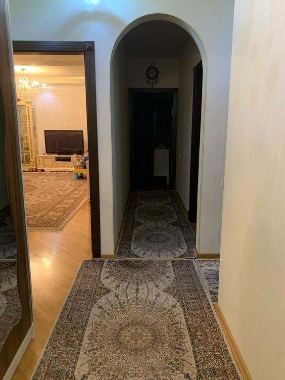 Satılır 4 otaqlı köhnə tikili, 115 m², Azadlıq Prospekti m.-13