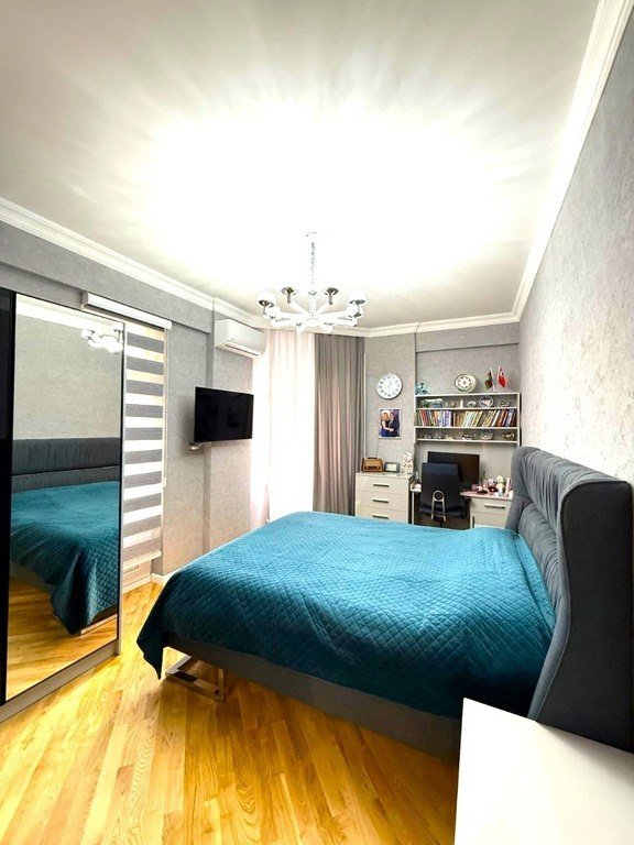 Satılır 3 otaqlı yeni tikili, 130 m², Elmlər Akademiyası m.-6