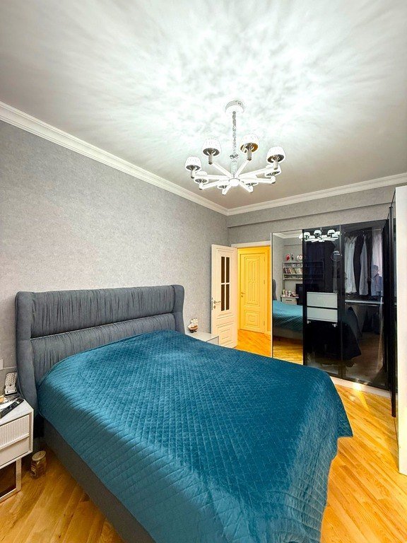 Satılır 3 otaqlı yeni tikili, 130 m², Elmlər Akademiyası m.-8
