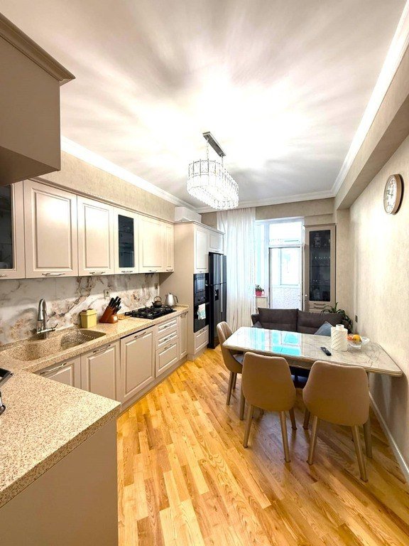 Satılır 3 otaqlı yeni tikili, 130 m², Elmlər Akademiyası m.-9