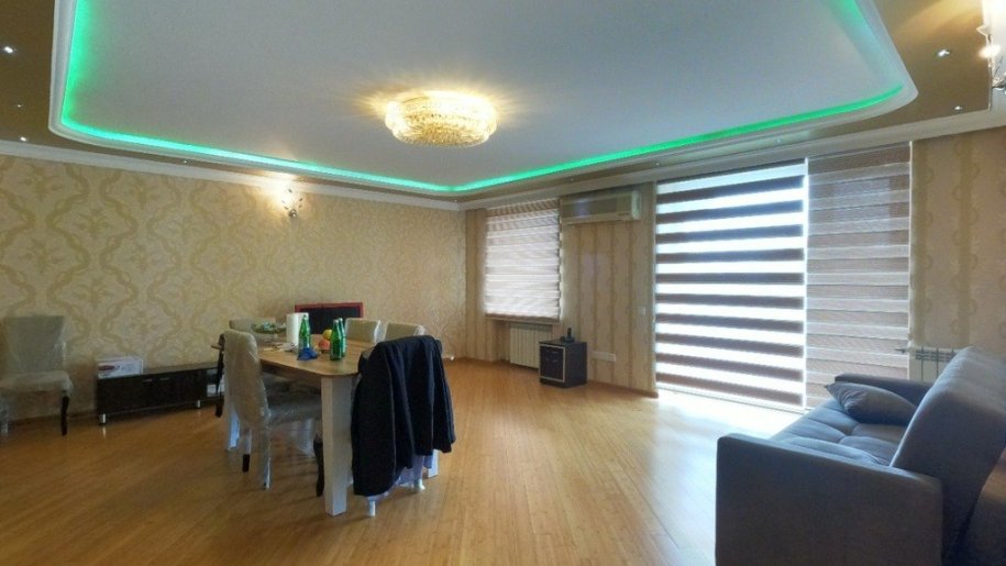Kirayə verilir 3 otaqlı köhnə tikili, 102 m², İçərişəhər m.-3