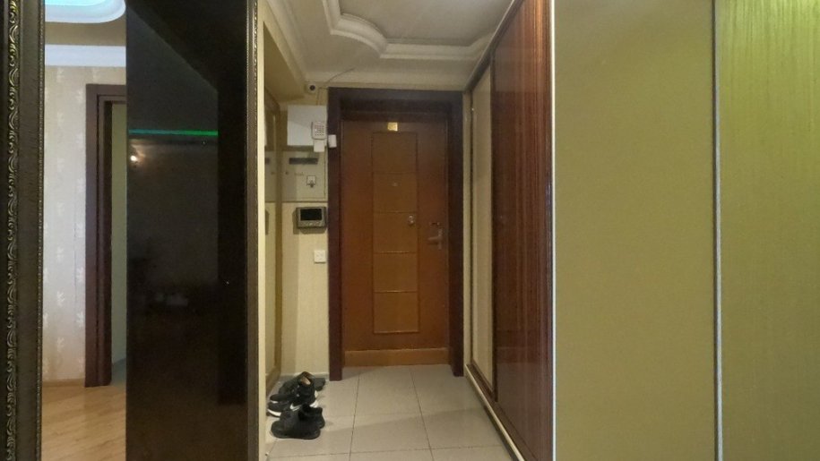 Kirayə verilir 3 otaqlı köhnə tikili, 102 m², İçərişəhər m.-12