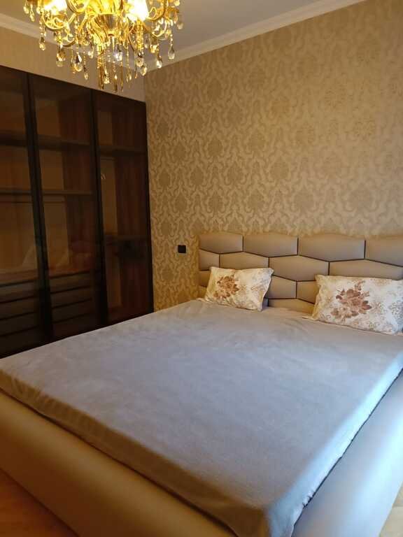 Kirayə verilir 3 otaqlı yeni tikili, 150 m², 28 May m.-9