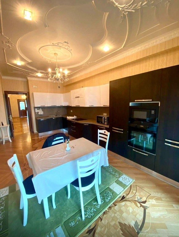 Satılır 3 otaqlı yeni tikili, 220 m², Xətai m.-12