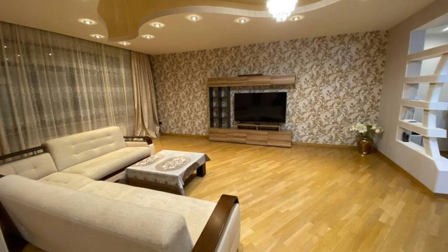 Satılır 4 otaqlı yeni tikili, 190 m², Gənclik m.-3