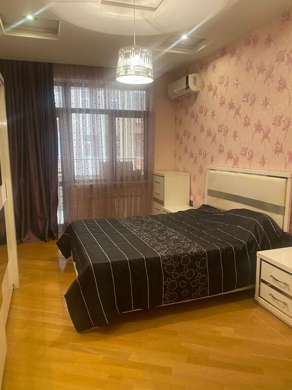 Satılır 4 otaqlı yeni tikili, 190 m², Gənclik m.-7