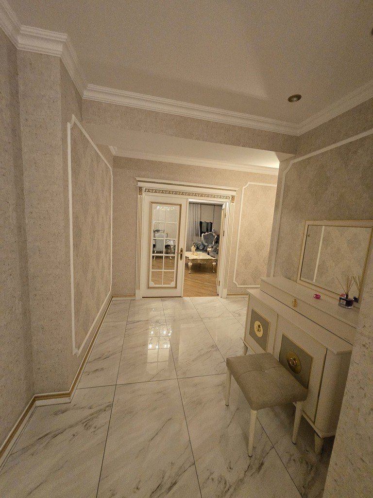 Satılır 4 otaqlı yeni tikili, 178 m², İnşaatçılar m.-3