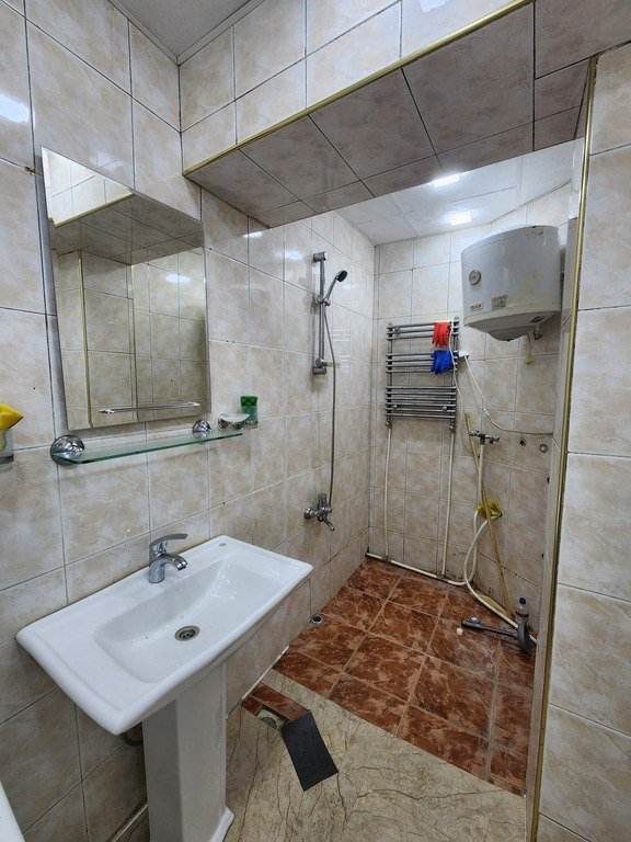 Kirayə verilir 4 otaqlı köhnə tikili, 110 m², 28 May m.-4