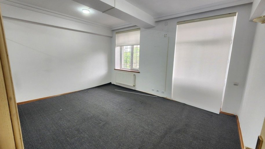 Kirayə verilir 4 otaqlı köhnə tikili, 110 m², 28 May m.-5