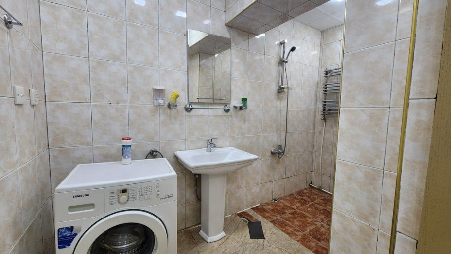 Kirayə verilir 4 otaqlı köhnə tikili, 110 m², 28 May m.-7