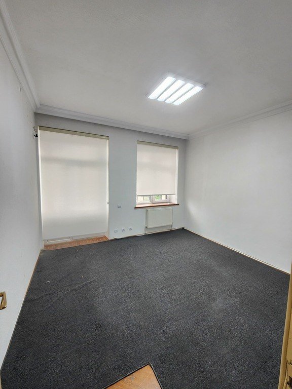 Kirayə verilir 4 otaqlı köhnə tikili, 110 m², 28 May m.-12