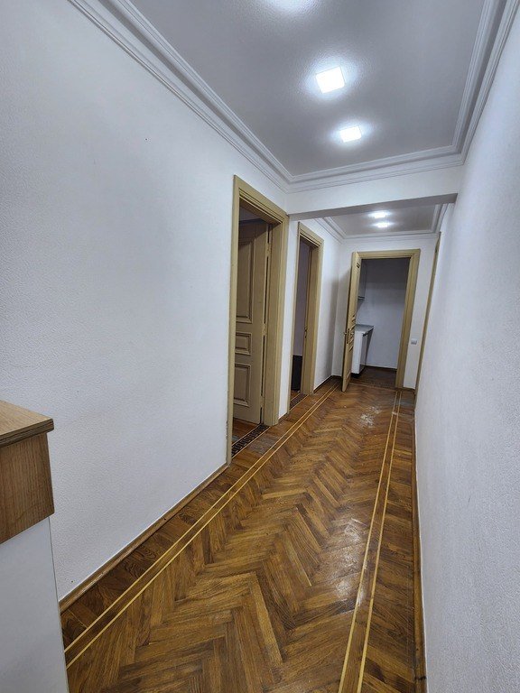 Kirayə verilir 4 otaqlı köhnə tikili, 110 m², 28 May m.-14