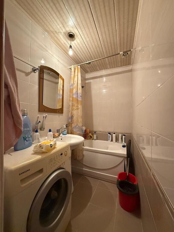 Satılır 2 otaqlı köhnə tikili, 65 m², Nəsimi m.-7