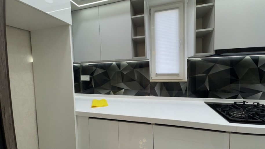 Satılır 3 otaqlı köhnə tikili, 65 m², Xalqlar dostluğu m.-4