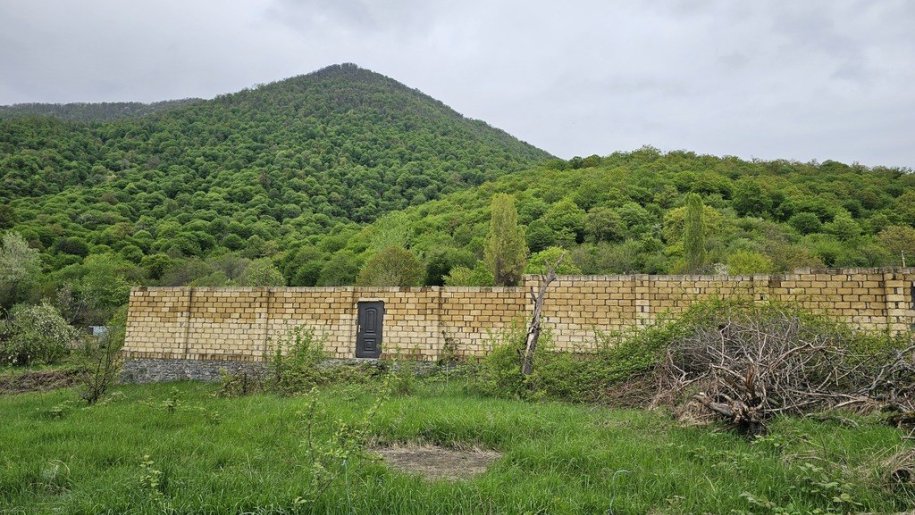 17 sot torpaq satılır, Qəbələ-3