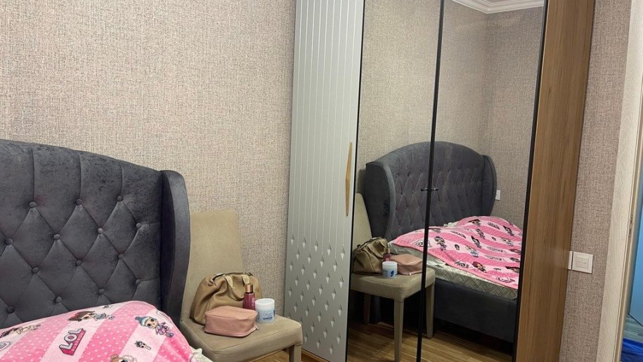 Satılır 2 otaqlı köhnə tikili, 65 m², Elmlər Akademiyası m.-3