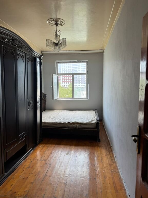 Satılır 2 otaqlı köhnə tikili, 60 m², Memar Əcəmi m.-3