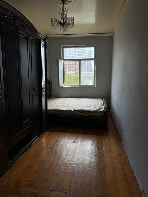 Satılır 2 otaqlı köhnə tikili, 60 m², Memar Əcəmi m.-7