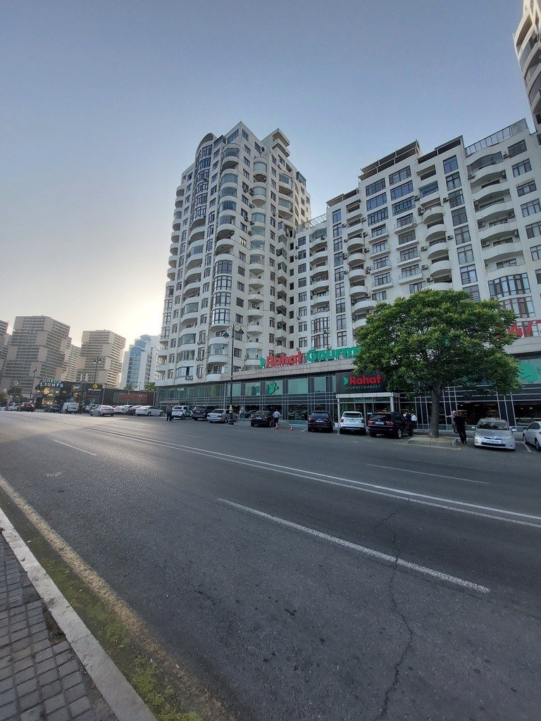 Satılır 4 otaqlı yeni tikili, 185 m², 8 noyabr-2