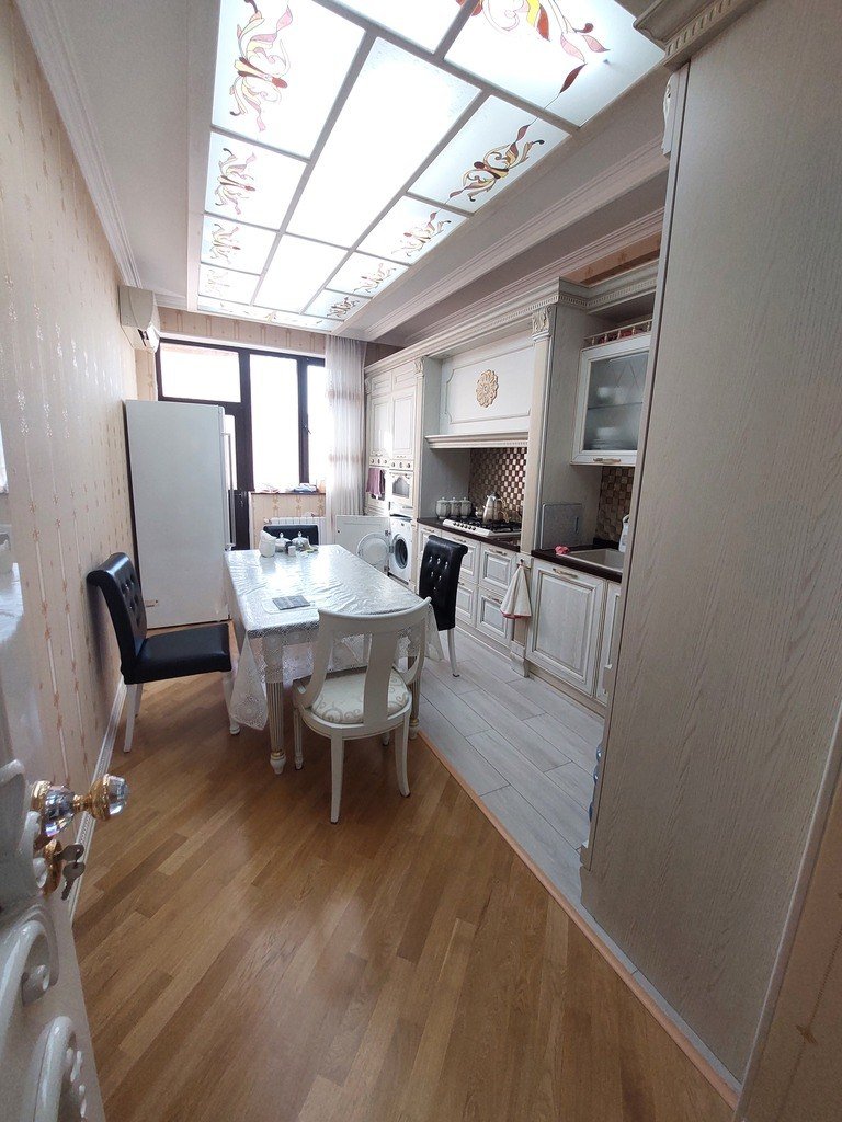 Satılır 4 otaqlı yeni tikili, 185 m², 8 noyabr-7