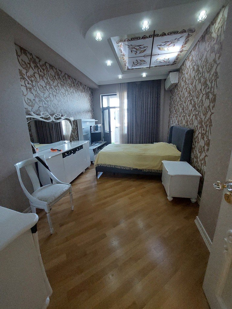Satılır 4 otaqlı yeni tikili, 185 m², 8 noyabr-10