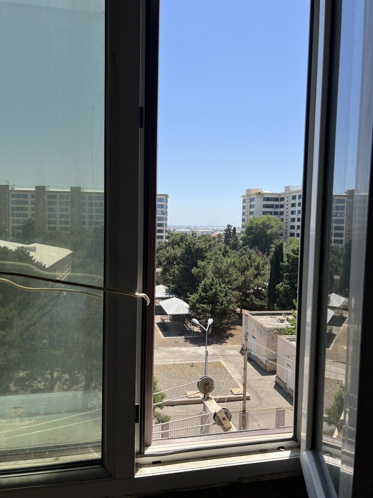 Satılır 1 otaqlı köhnə tikili, 42 m², Buzovna-3