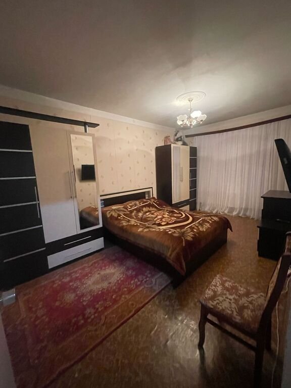 Satılır 3 otaqlı köhnə tikili, 80 m², Memar Əcəmi m.-3
