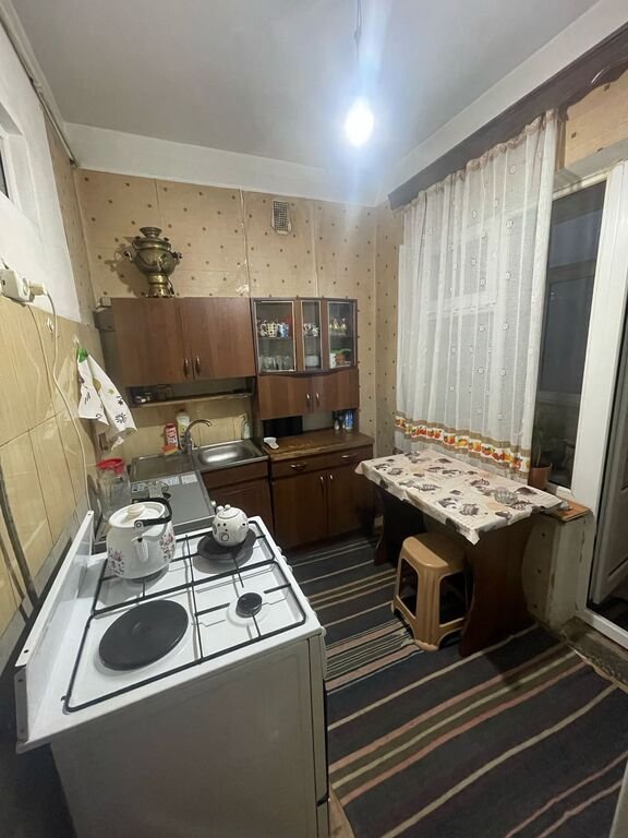 Satılır 3 otaqlı köhnə tikili, 80 m², Memar Əcəmi m.-6