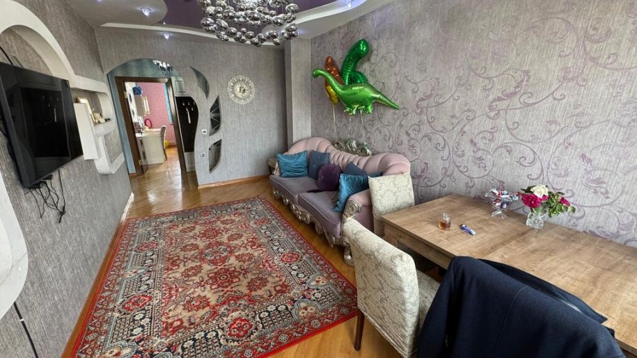 Satılır 3 otaqlı köhnə tikili, 88 m², Memar Əcəmi m.-4