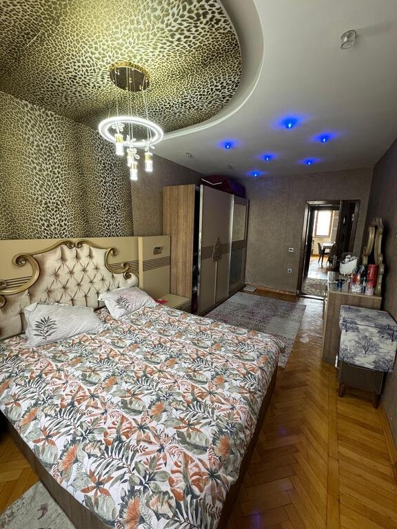 Satılır 3 otaqlı köhnə tikili, 88 m², Memar Əcəmi m.-8