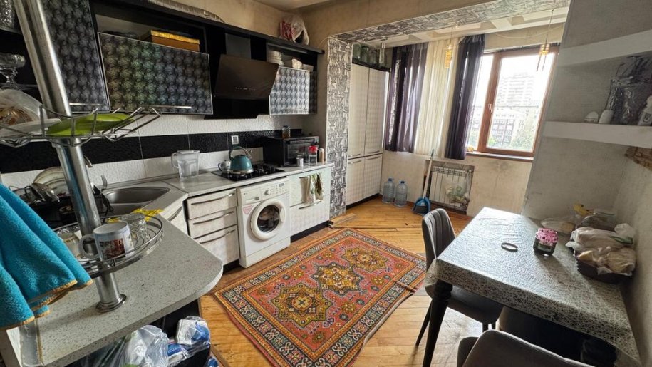 Satılır 3 otaqlı köhnə tikili, 88 m², Memar Əcəmi m.-13