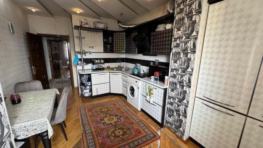 Satılır 3 otaqlı köhnə tikili, 88 m², Memar Əcəmi m.-15