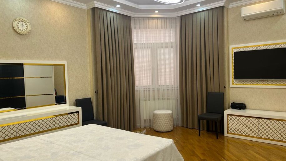 Kirayə verilir 3 otaqlı yeni tikili, 150 m², Sahil m.-9