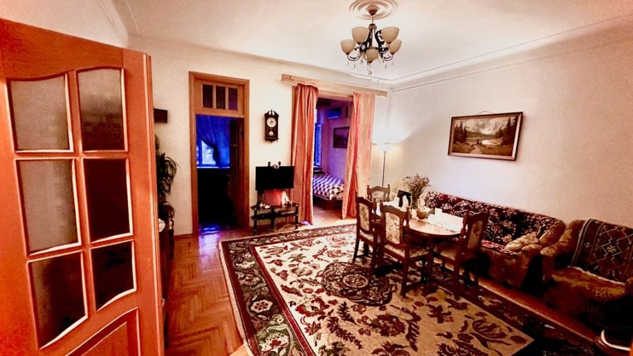 Satılır 3 otaqlı köhnə tikili, 70 m², İçərişəhər m.-5