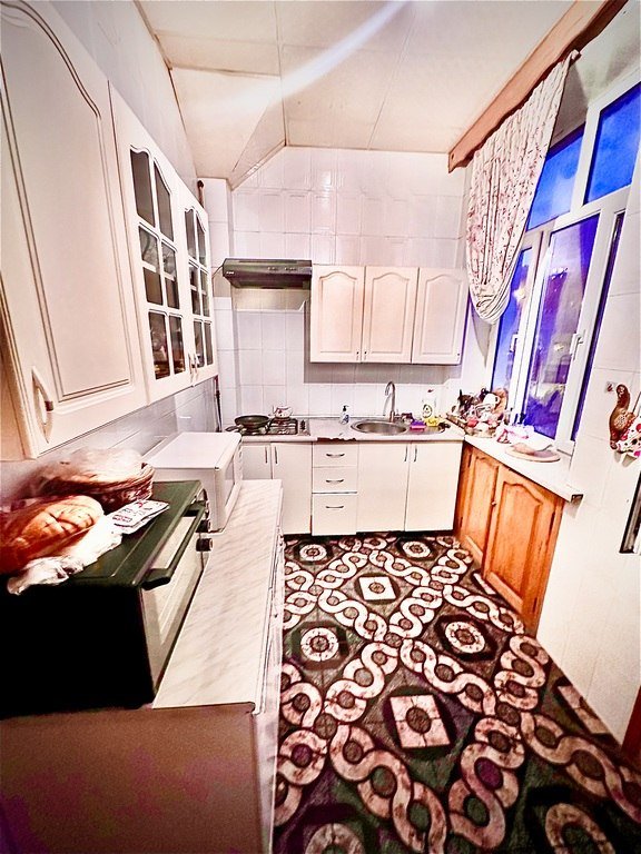Satılır 3 otaqlı köhnə tikili, 70 m², İçərişəhər m.-10